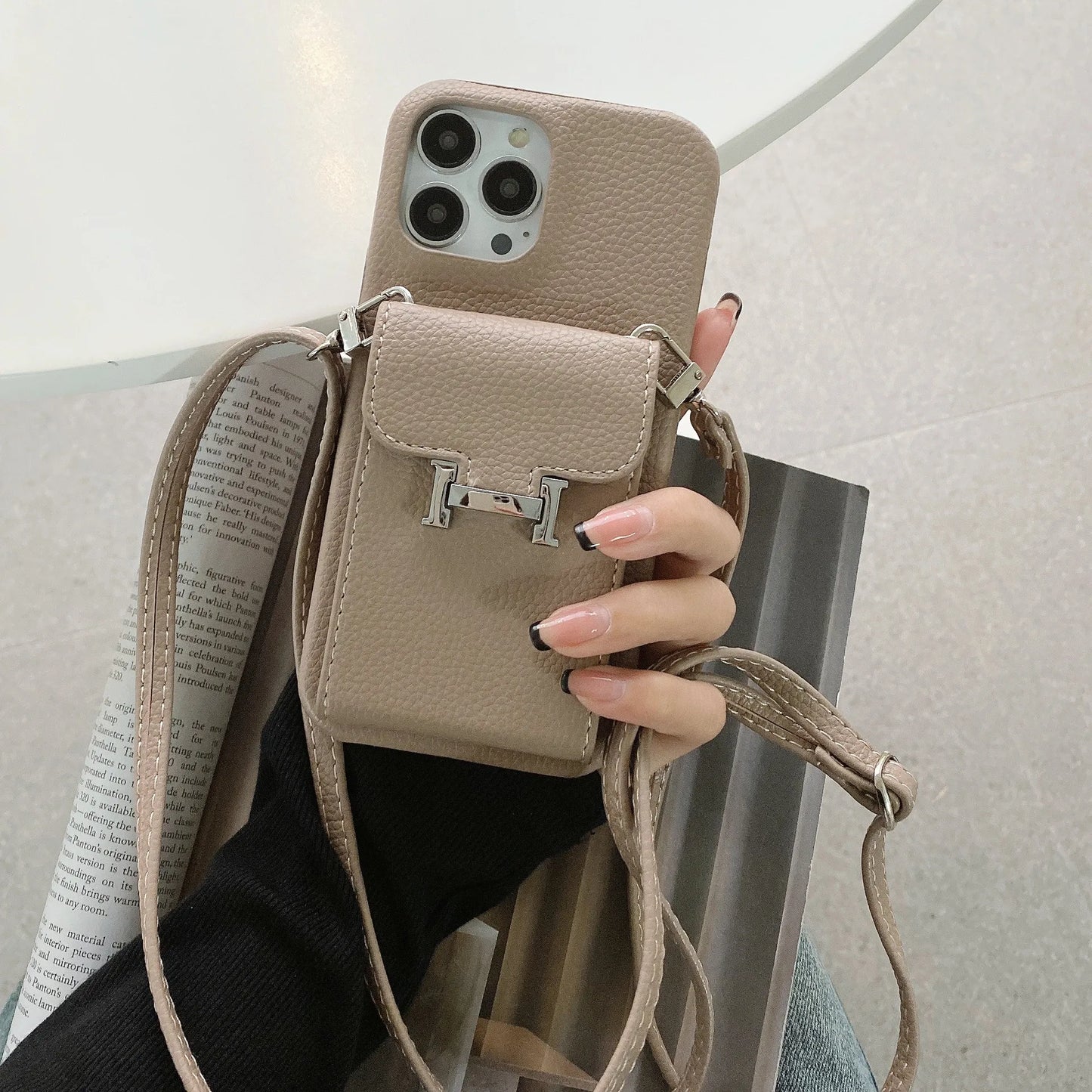 Savina Shoulder Strap Case