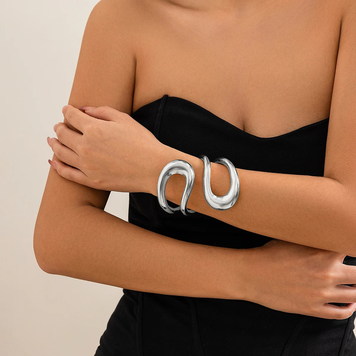 Vibris Twisted Bracelet
