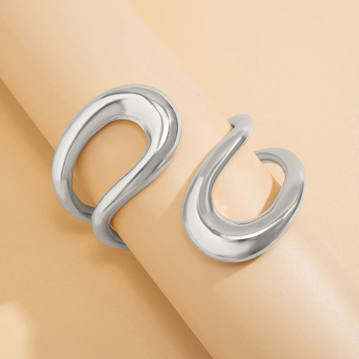 Vibris Twisted Bracelet